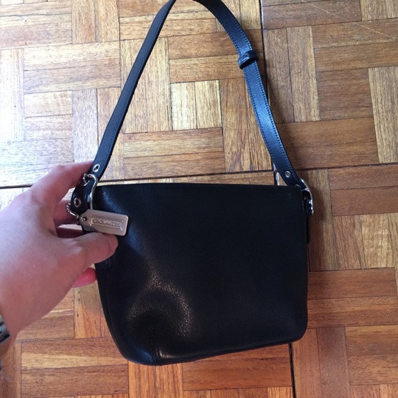 PRICE DROP!! NWOT Coach mini bag - Picture 2 of 3